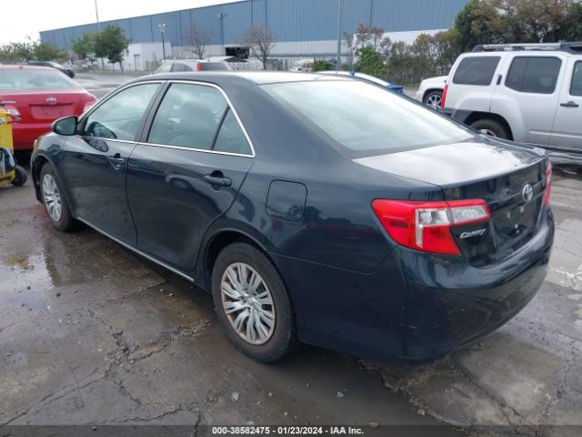 Photo 2 VIN: 4T4BF1FK8DR281440 - TOYOTA CAMRY 