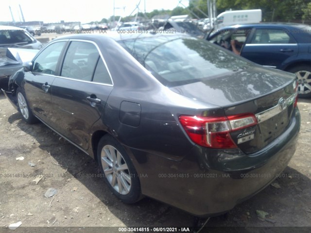 Photo 2 VIN: 4T4BF1FK8DR289893 - TOYOTA CAMRY 