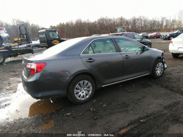 Photo 3 VIN: 4T4BF1FK8DR305879 - TOYOTA CAMRY 