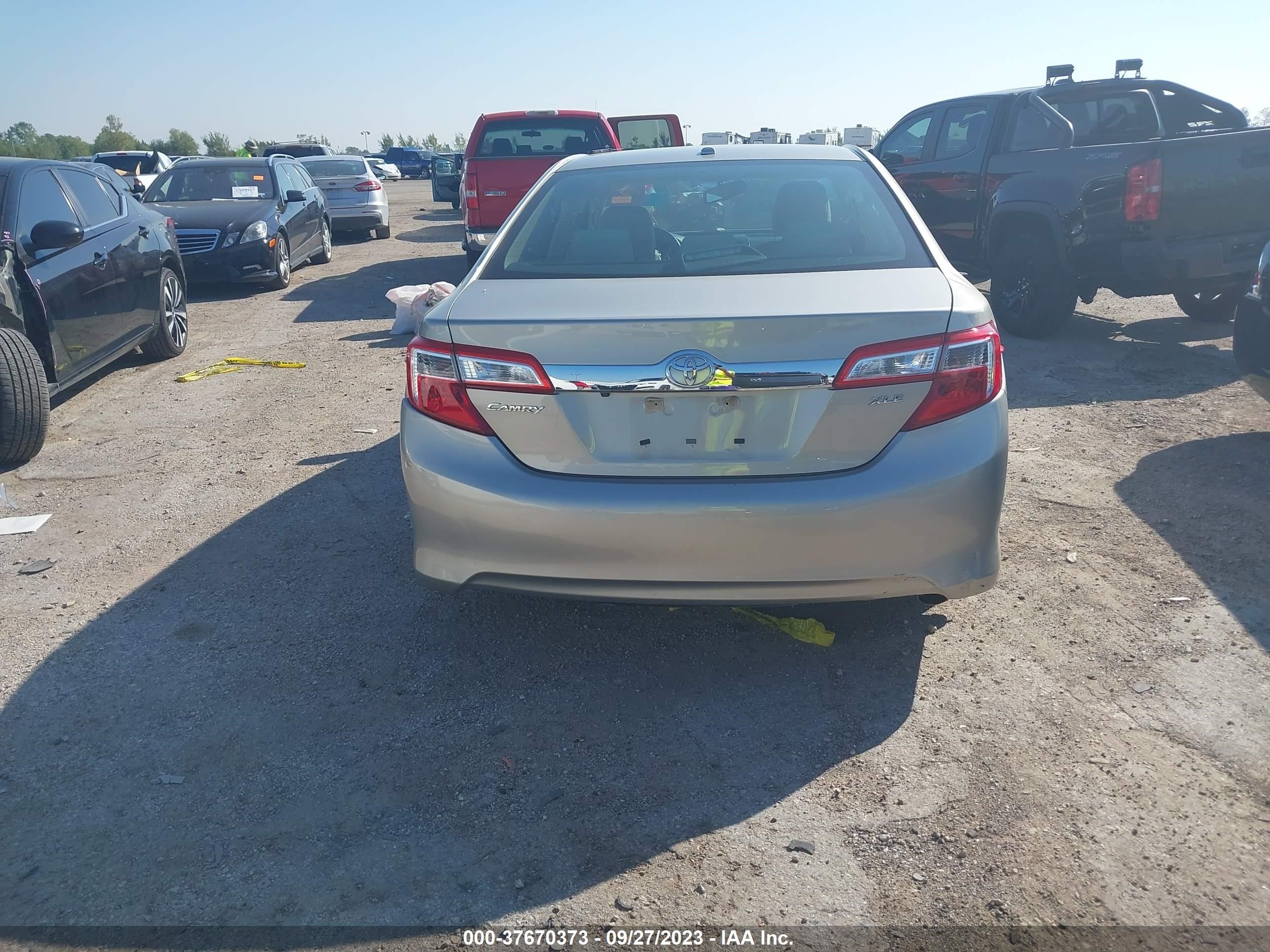 Photo 15 VIN: 4T4BF1FK8ER418491 - TOYOTA CAMRY 