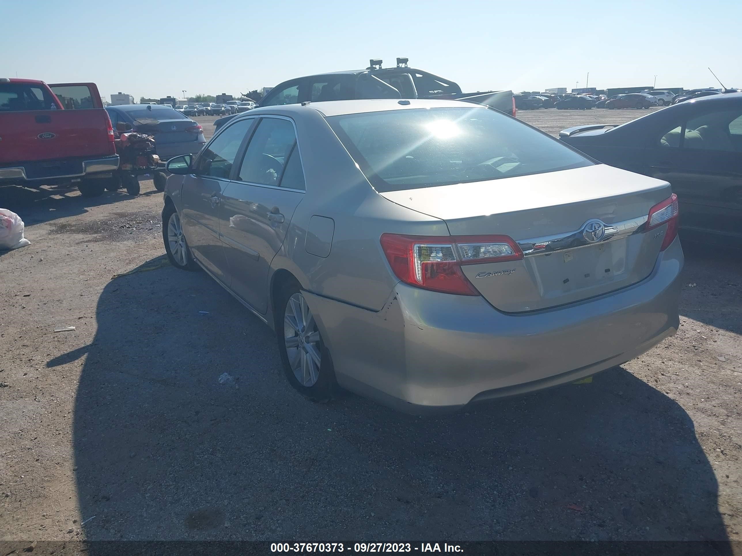 Photo 2 VIN: 4T4BF1FK8ER418491 - TOYOTA CAMRY 