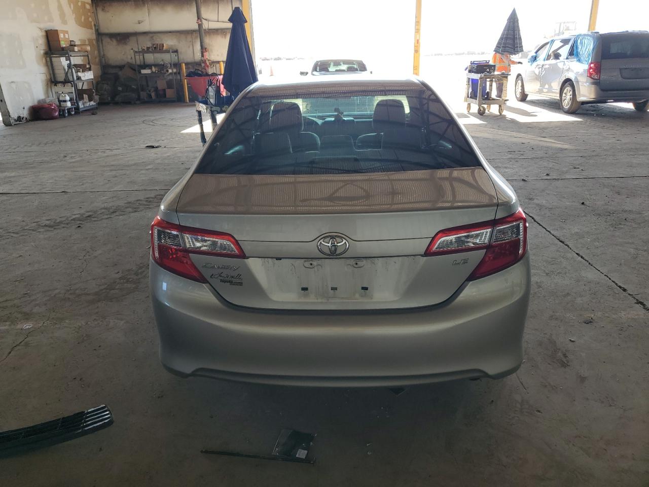 Photo 5 VIN: 4T4BF1FK8ER425196 - TOYOTA CAMRY 