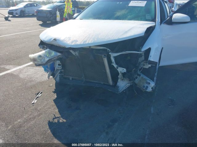 Photo 5 VIN: 4T4BF1FK8ER429197 - TOYOTA CAMRY 