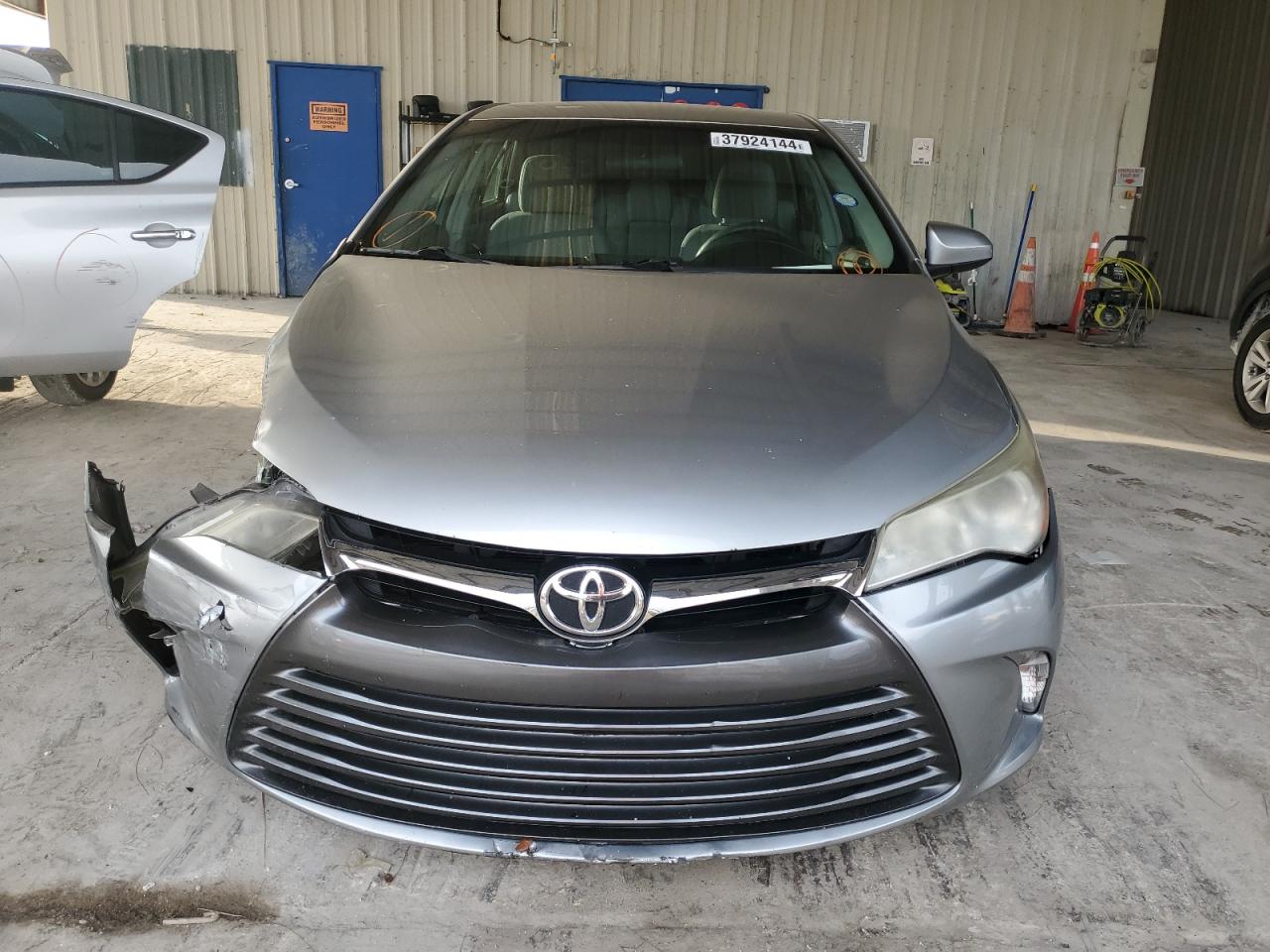 Photo 4 VIN: 4T4BF1FK8GR556289 - TOYOTA CAMRY 