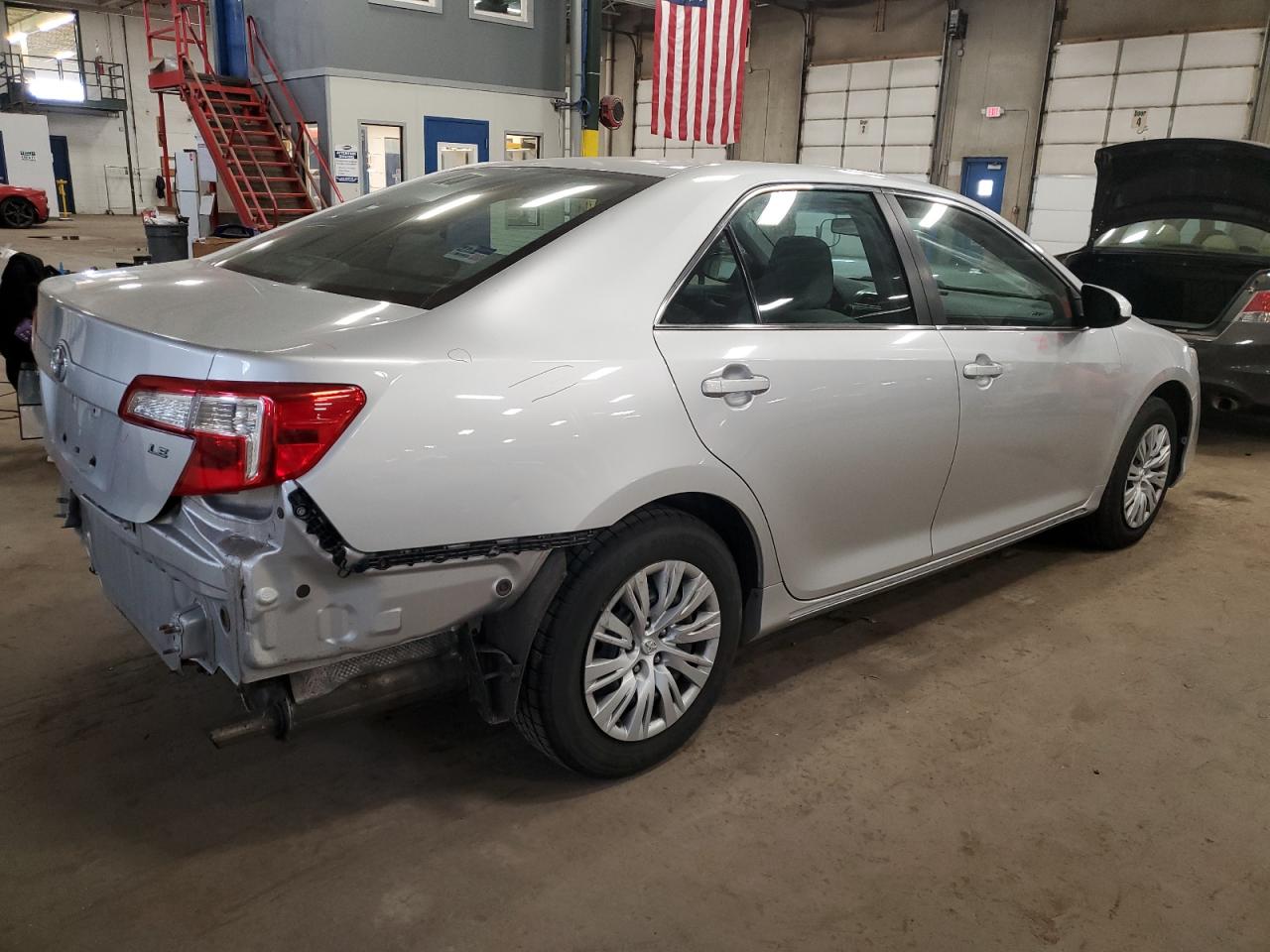 Photo 2 VIN: 4T4BF1FK9CR266105 - TOYOTA CAMRY 