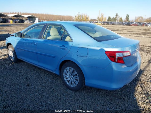 Photo 2 VIN: 4T4BF1FK9CR271367 - TOYOTA CAMRY 