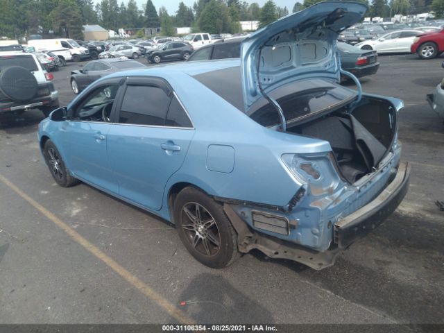 Photo 2 VIN: 4T4BF1FK9DR329317 - TOYOTA CAMRY 