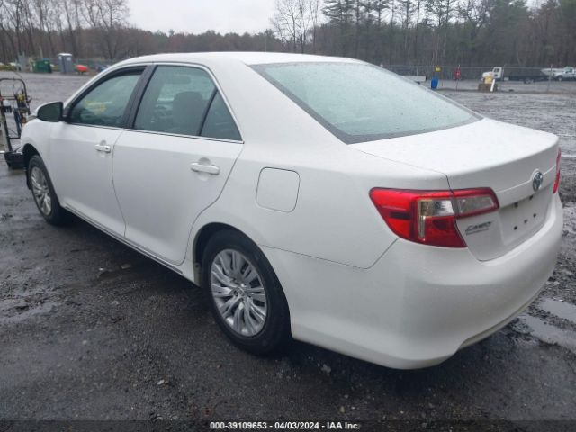 Photo 2 VIN: 4T4BF1FK9ER377093 - TOYOTA CAMRY 