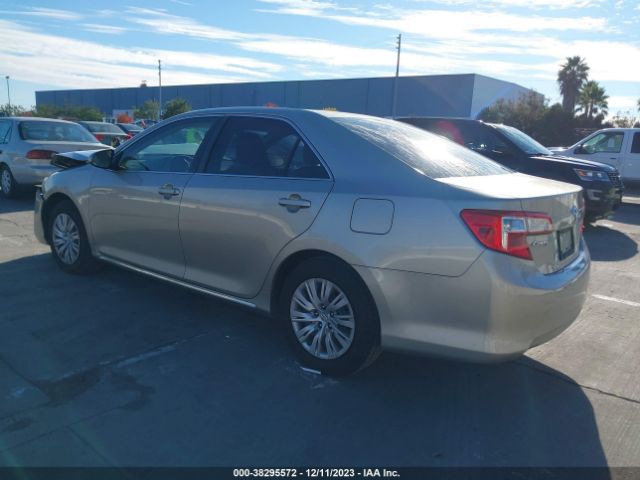 Photo 2 VIN: 4T4BF1FK9ER444582 - TOYOTA CAMRY 