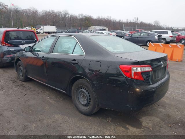 Photo 2 VIN: 4T4BF1FKXCR173111 - TOYOTA CAMRY 