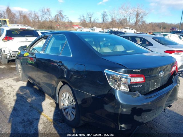 Photo 2 VIN: 4T4BF1FKXCR263990 - TOYOTA CAMRY 