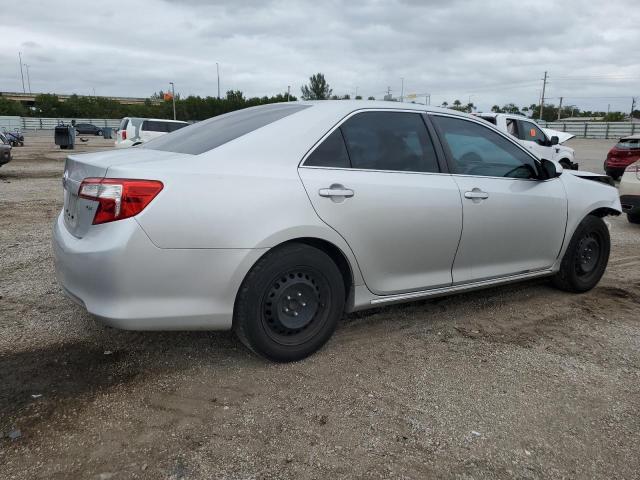 Photo 2 VIN: 4T4BF1FKXDR279303 - TOYOTA CAMRY 