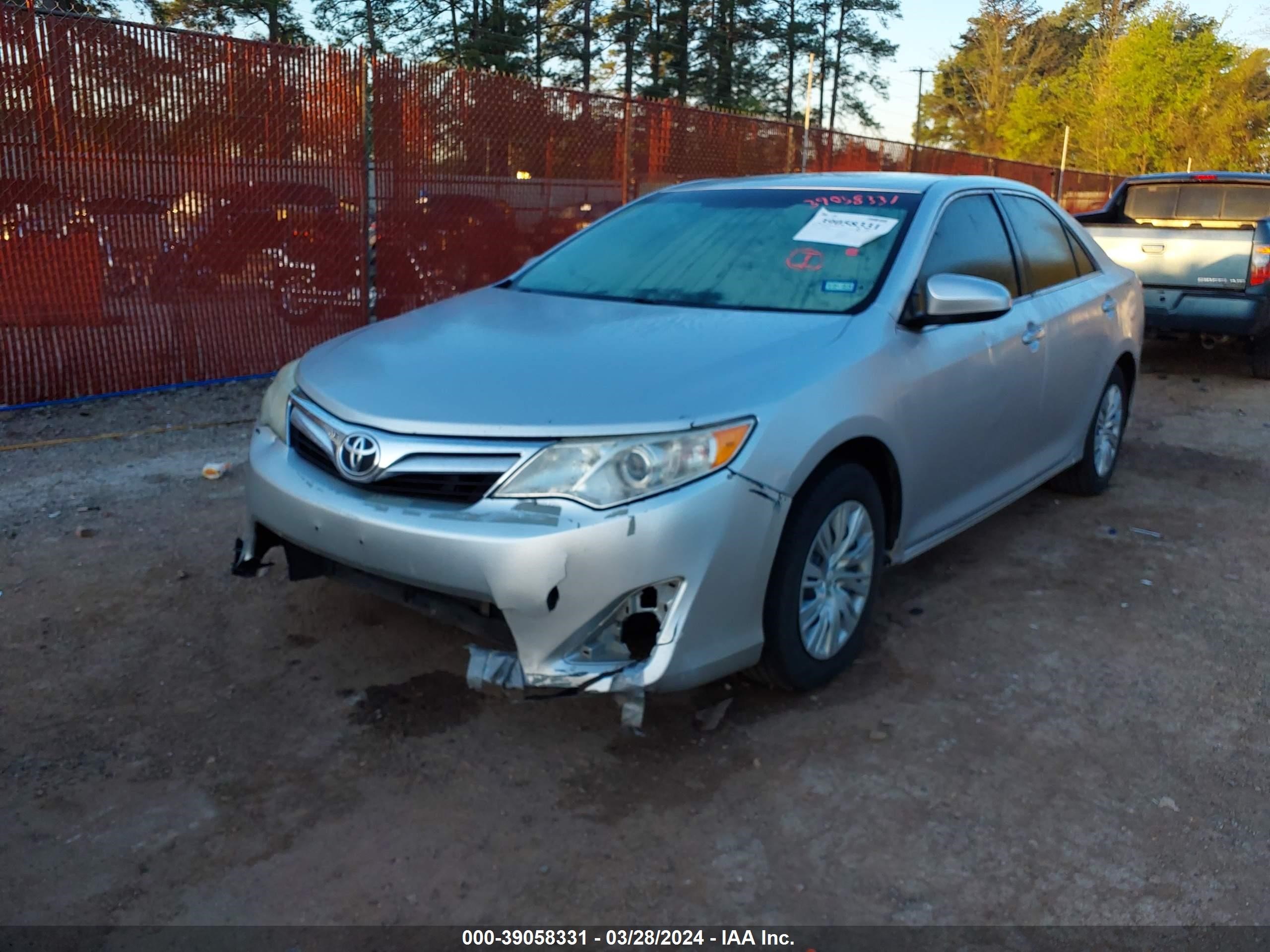 Photo 1 VIN: 4T4BF1FKXDR282864 - TOYOTA CAMRY 