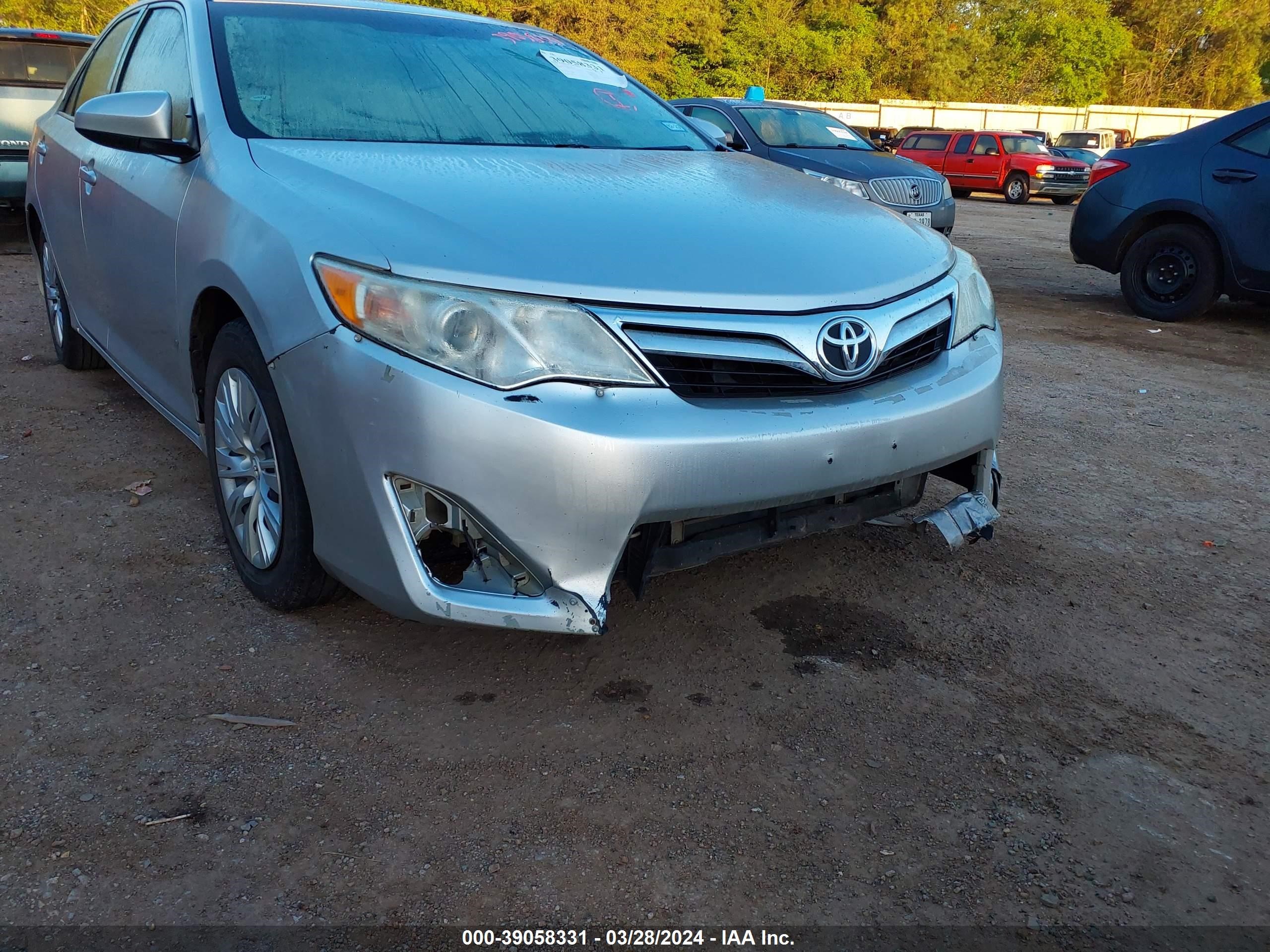 Photo 5 VIN: 4T4BF1FKXDR282864 - TOYOTA CAMRY 