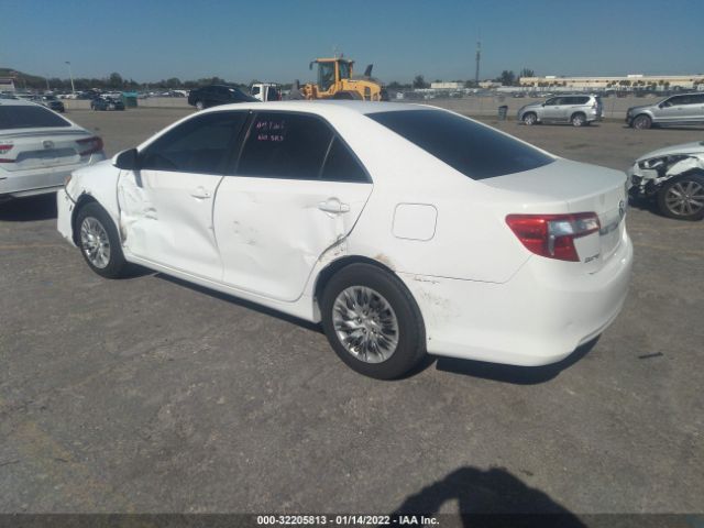 Photo 2 VIN: 4T4BF1FKXDR288132 - TOYOTA CAMRY 