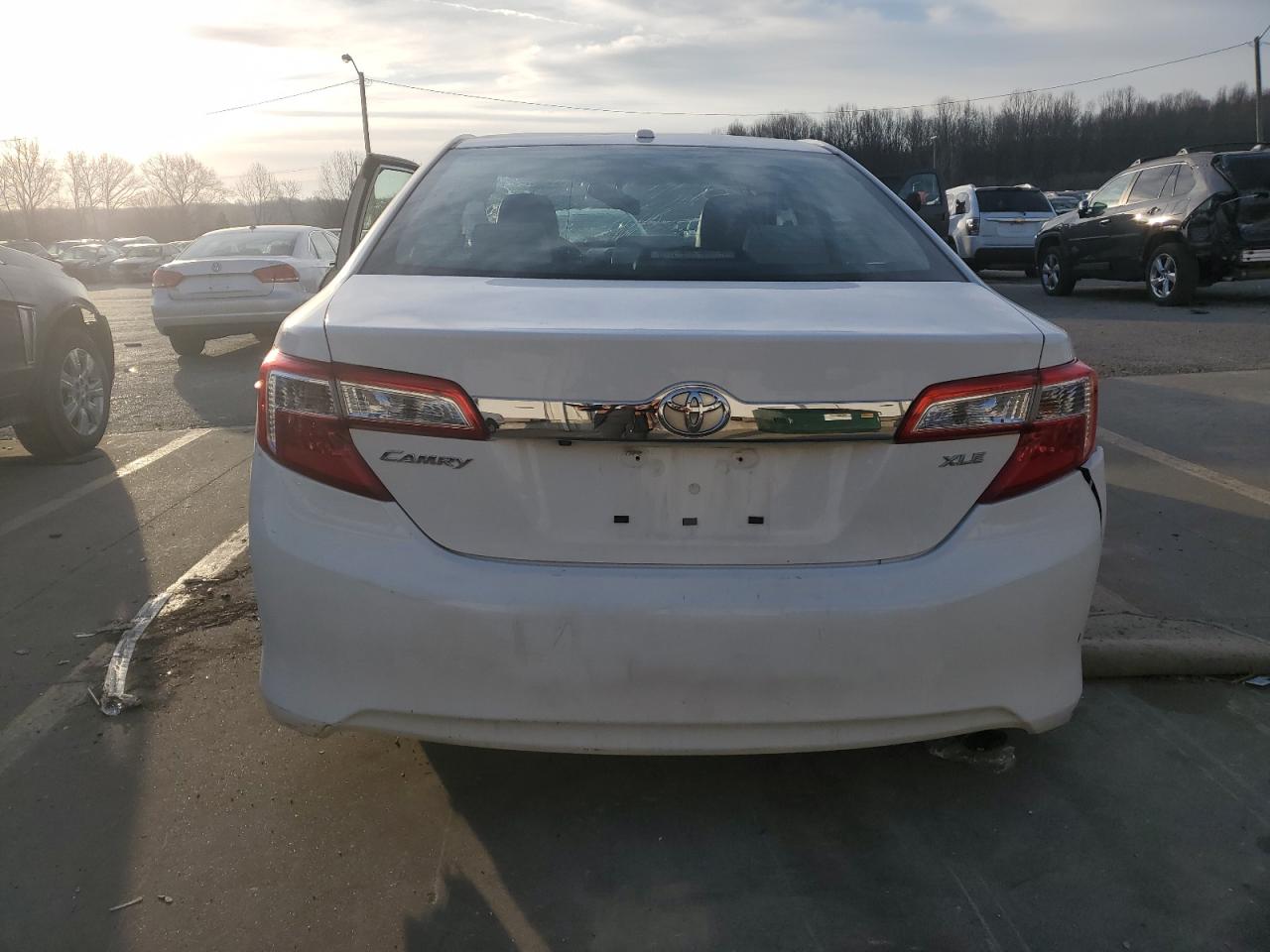 Photo 5 VIN: 4T4BF1FKXDR290981 - TOYOTA CAMRY 