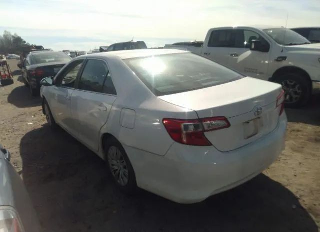 Photo 2 VIN: 4T4BF1FKXDR308041 - TOYOTA CAMRY 