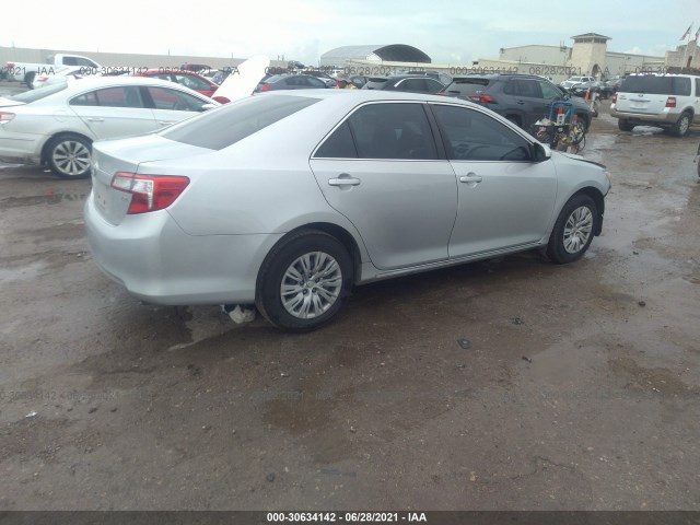 Photo 3 VIN: 4T4BF1FKXDR331349 - TOYOTA CAMRY 