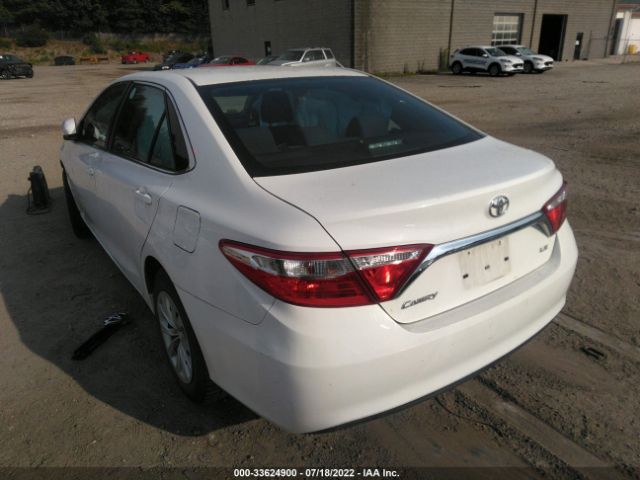 Photo 2 VIN: 4T4BF1FKXFR453034 - TOYOTA CAMRY 