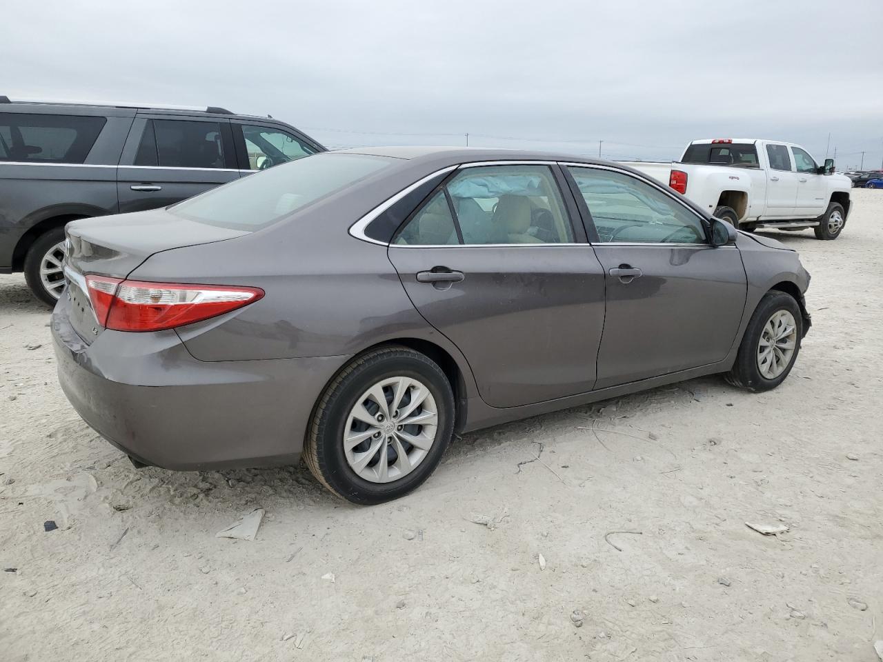 Photo 2 VIN: 4T4BF1FKXFR459643 - TOYOTA CAMRY 