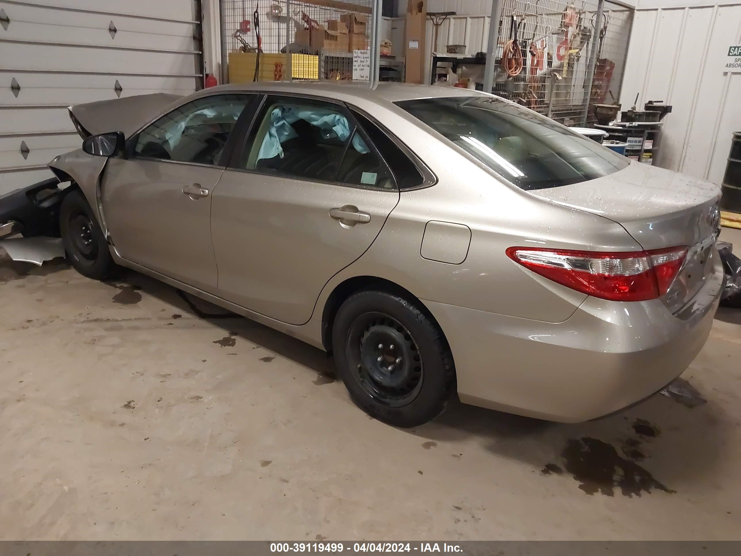 Photo 2 VIN: 4T4BF1FKXGR528297 - TOYOTA CAMRY 