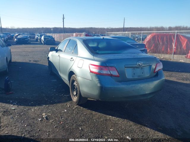 Photo 2 VIN: 4T4BF3EK0AR002569 - TOYOTA CAMRY 