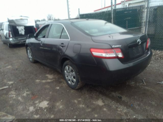 Photo 2 VIN: 4T4BF3EK0AR022689 - TOYOTA CAMRY 