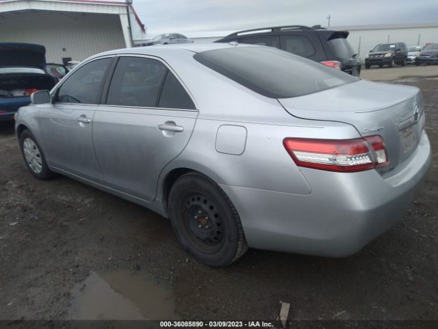 Photo 2 VIN: 4T4BF3EK0AR028864 - TOYOTA CAMRY 