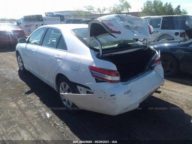 Photo 2 VIN: 4T4BF3EK0AR033305 - TOYOTA CAMRY 