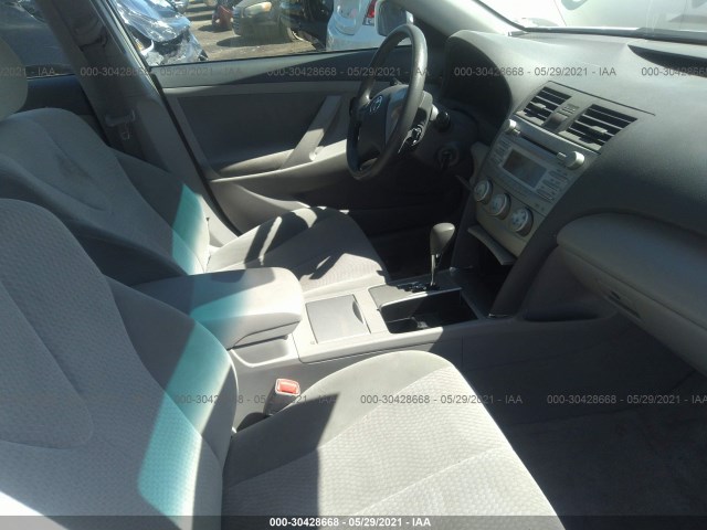 Photo 4 VIN: 4T4BF3EK0AR033305 - TOYOTA CAMRY 