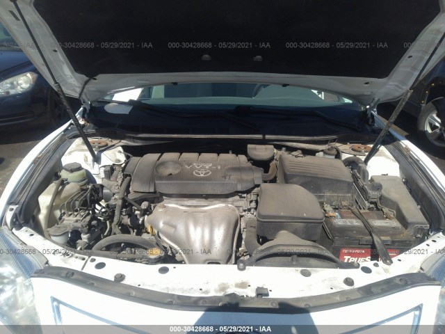 Photo 9 VIN: 4T4BF3EK0AR033305 - TOYOTA CAMRY 