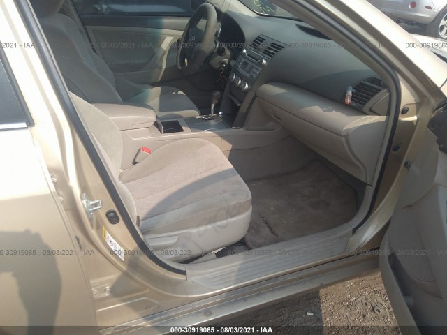 Photo 4 VIN: 4T4BF3EK0AR085145 - TOYOTA CAMRY 