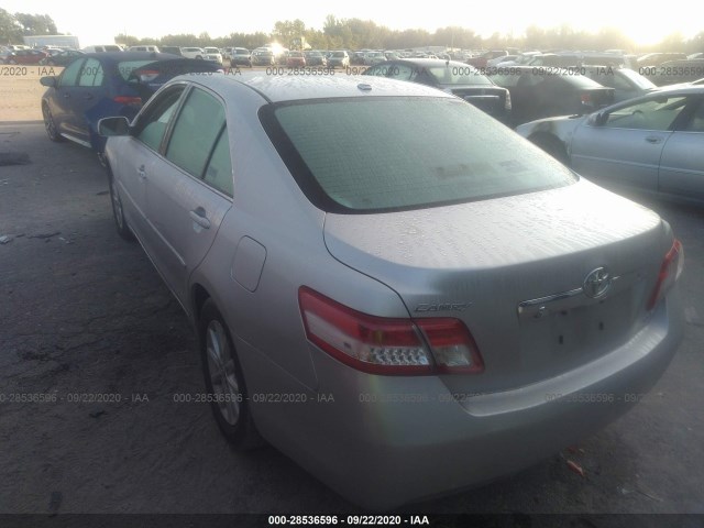 Photo 2 VIN: 4T4BF3EK0BR107033 - TOYOTA CAMRY 