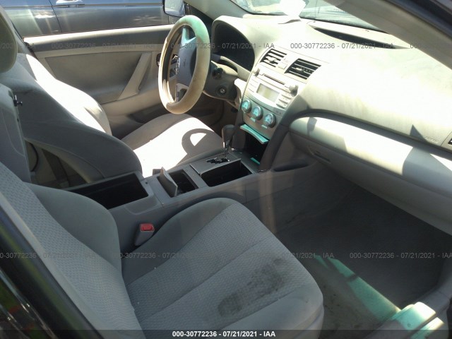 Photo 4 VIN: 4T4BF3EK0BR115049 - TOYOTA CAMRY 