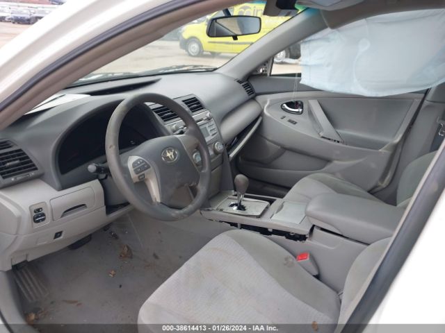 Photo 4 VIN: 4T4BF3EK0BR136578 - TOYOTA CAMRY 