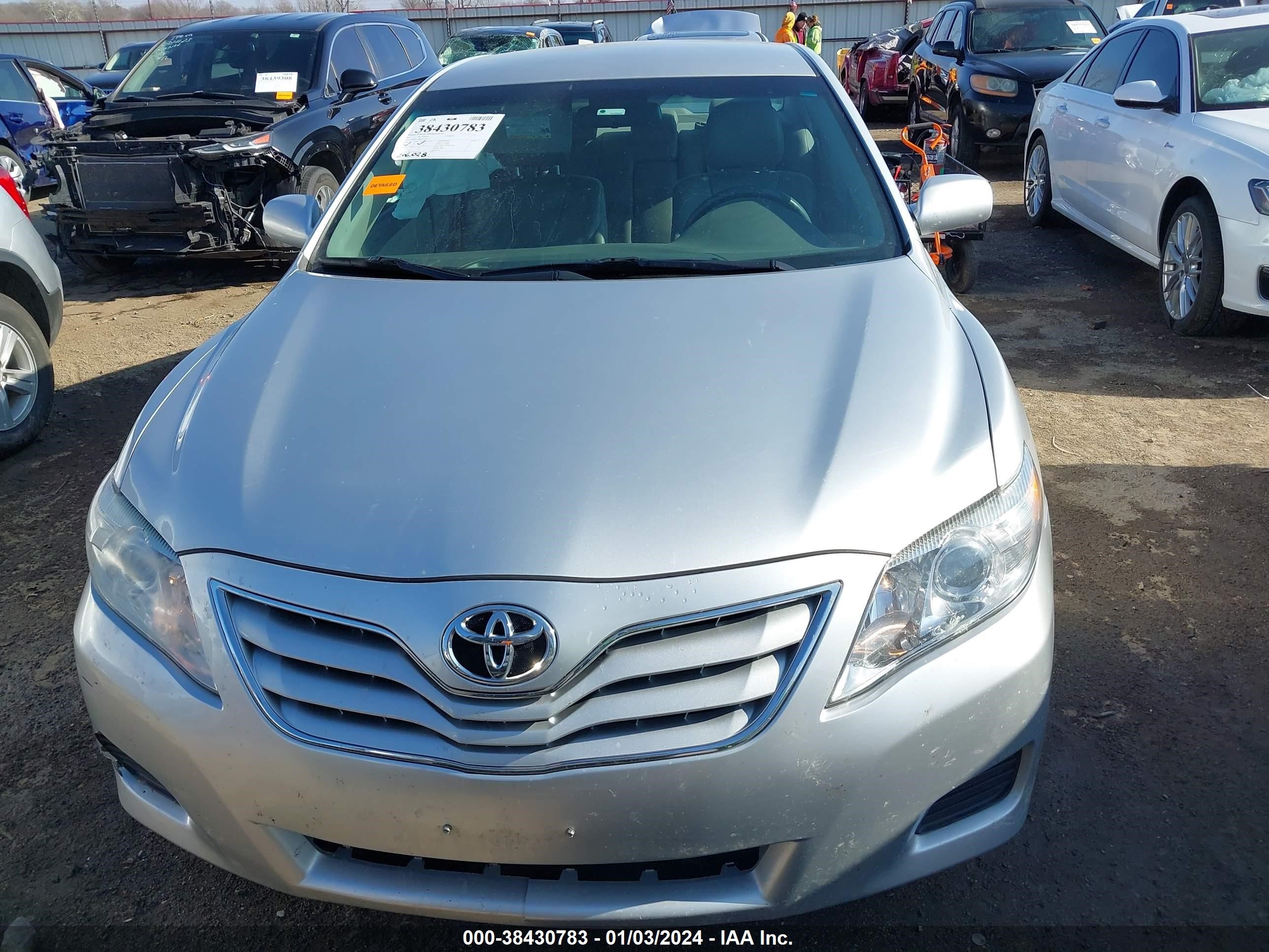 Photo 11 VIN: 4T4BF3EK0BR139190 - TOYOTA CAMRY 