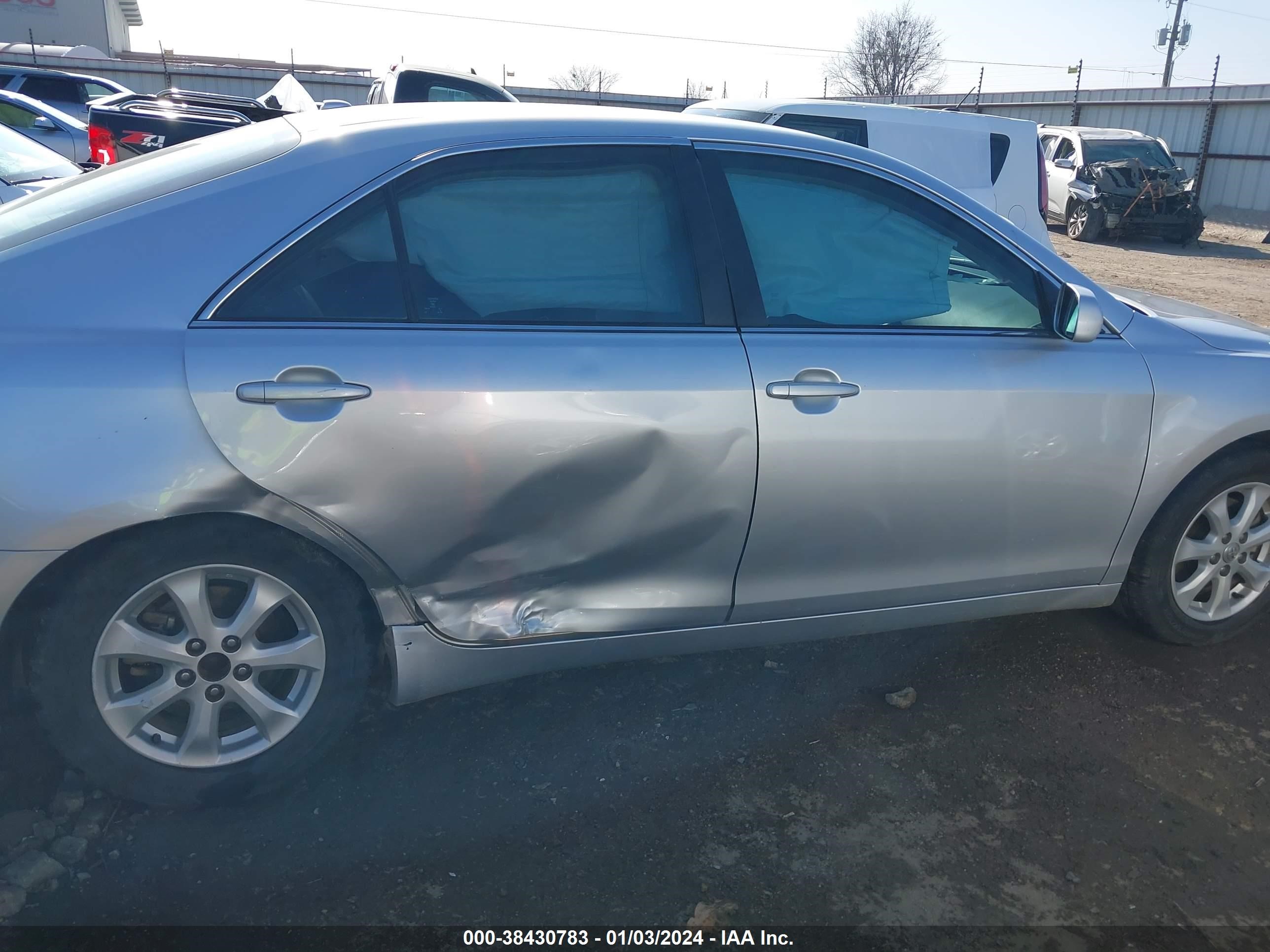 Photo 12 VIN: 4T4BF3EK0BR139190 - TOYOTA CAMRY 