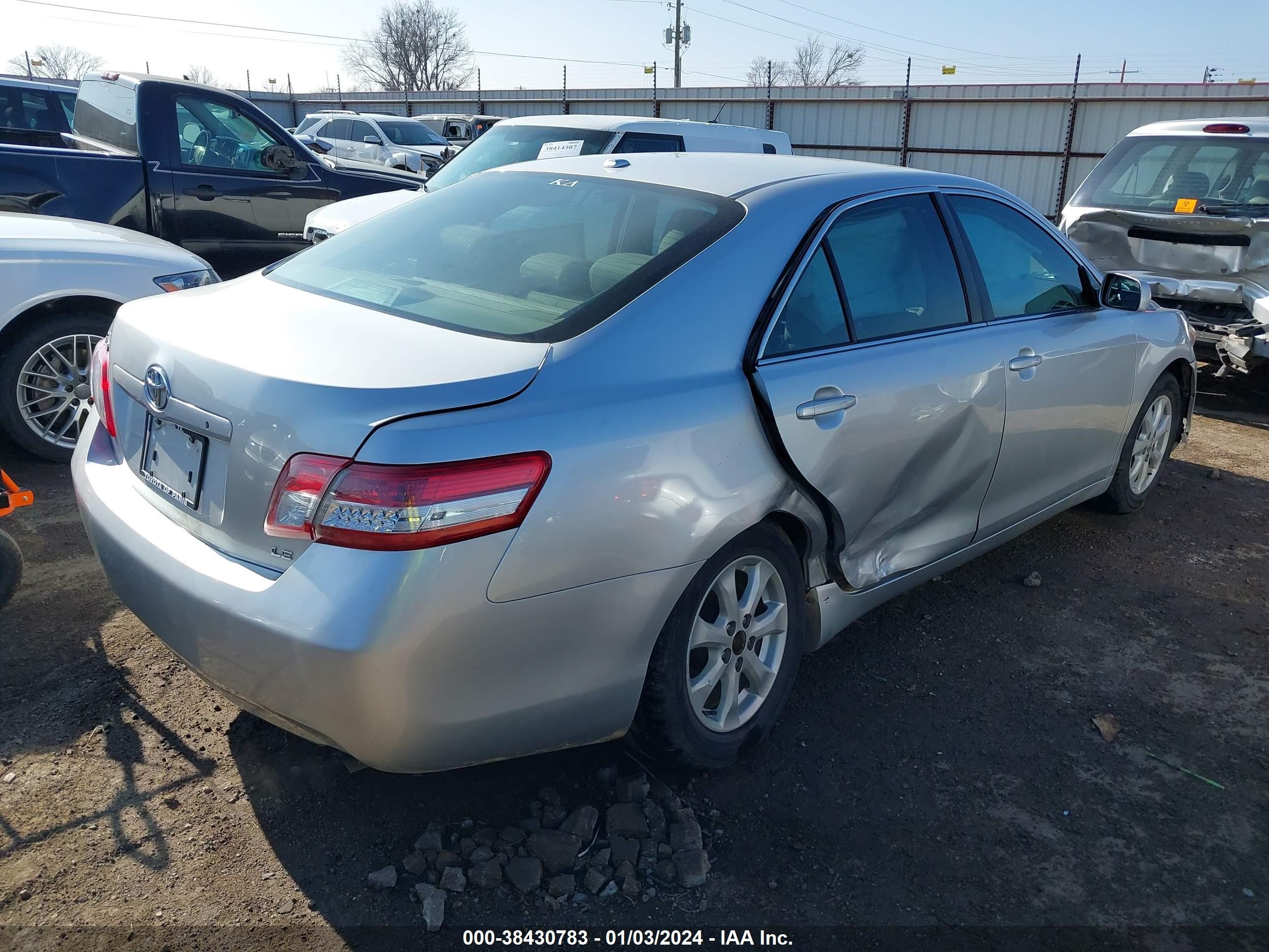 Photo 3 VIN: 4T4BF3EK0BR139190 - TOYOTA CAMRY 