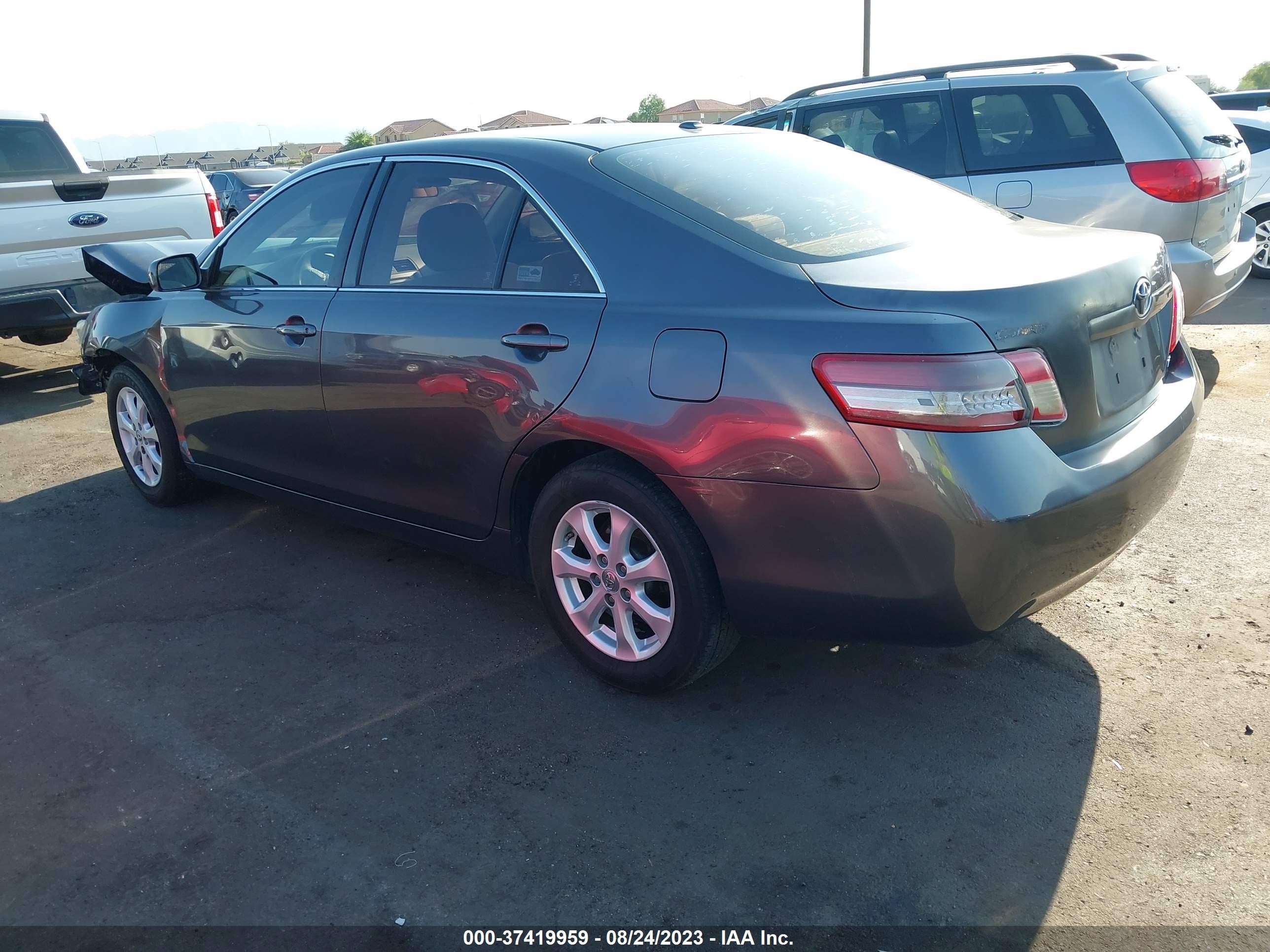 Photo 2 VIN: 4T4BF3EK0BR150660 - TOYOTA CAMRY 