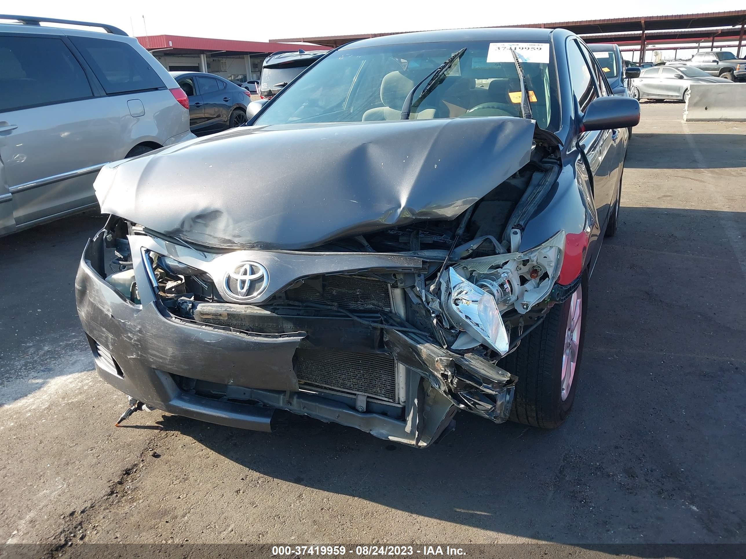 Photo 5 VIN: 4T4BF3EK0BR150660 - TOYOTA CAMRY 