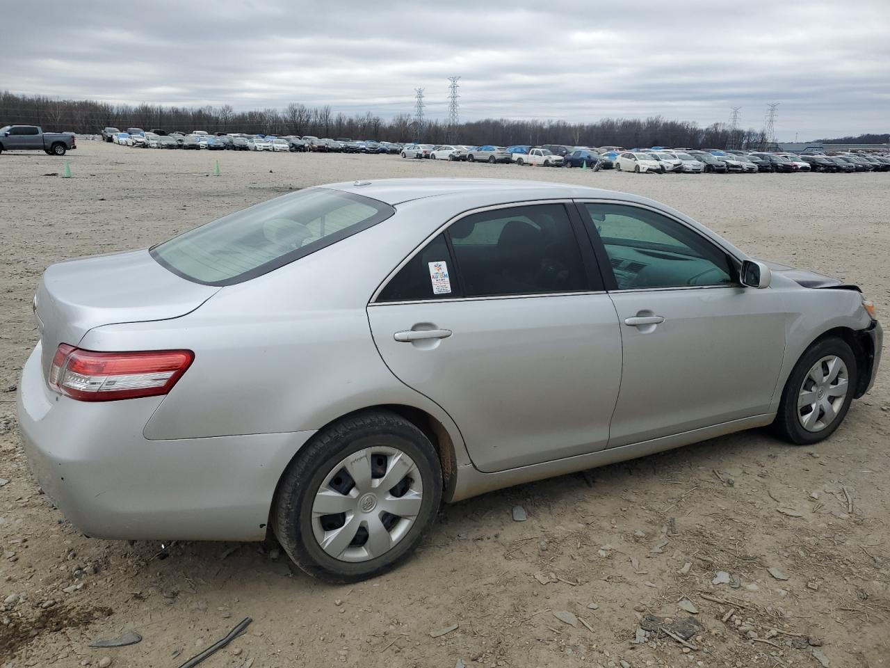 Photo 2 VIN: 4T4BF3EK0BR152991 - TOYOTA CAMRY 