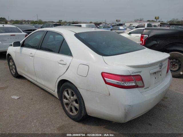 Photo 2 VIN: 4T4BF3EK0BR154059 - TOYOTA CAMRY 