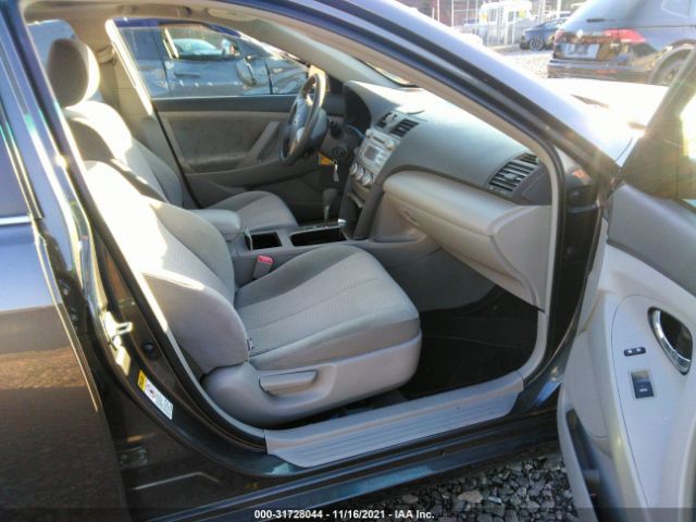 Photo 4 VIN: 4T4BF3EK0BR160721 - TOYOTA CAMRY 