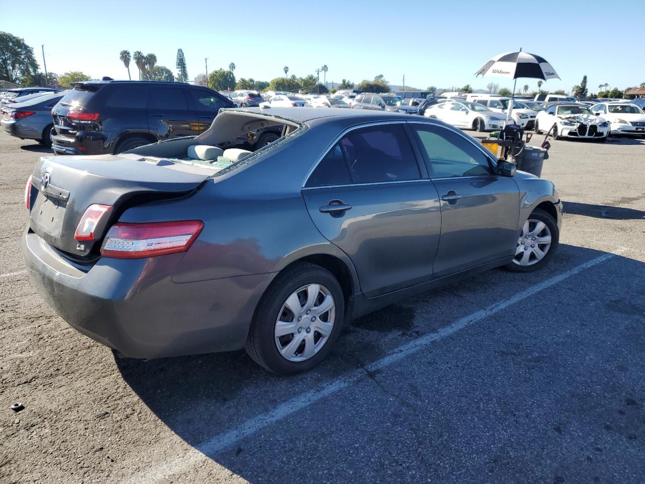 Photo 2 VIN: 4T4BF3EK0BR163053 - TOYOTA CAMRY 