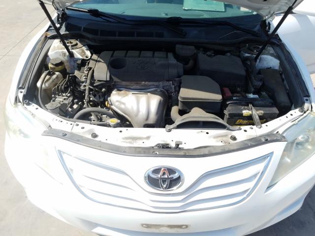 Photo 6 VIN: 4T4BF3EK0BR185909 - TOYOTA CAMRY BASE 