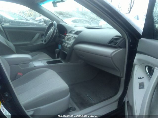 Photo 4 VIN: 4T4BF3EK0BR207620 - TOYOTA CAMRY 