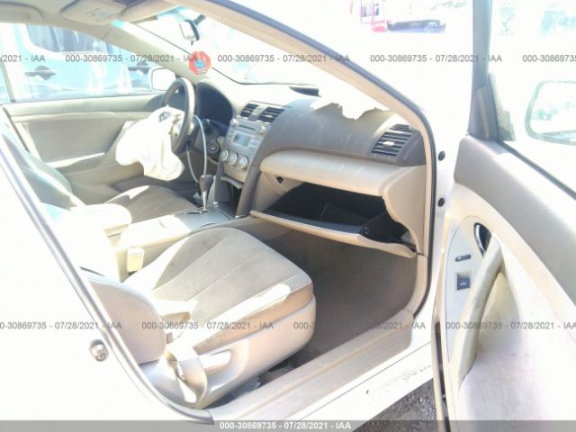 Photo 4 VIN: 4T4BF3EK0BR207858 - TOYOTA CAMRY 