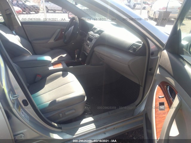 Photo 4 VIN: 4T4BF3EK0BR211327 - TOYOTA CAMRY 