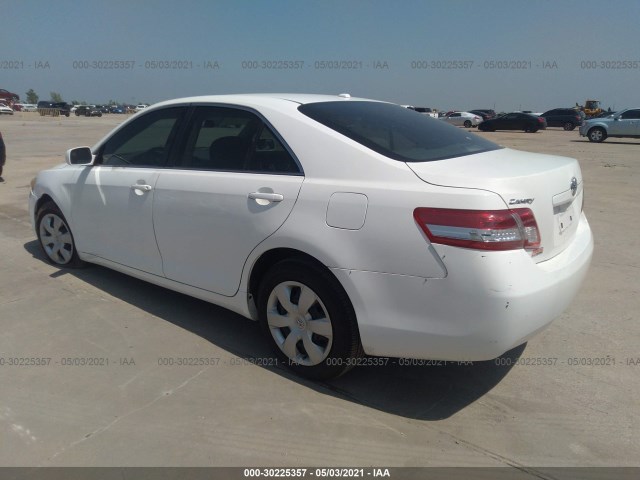 Photo 2 VIN: 4T4BF3EK1AR017565 - TOYOTA CAMRY 