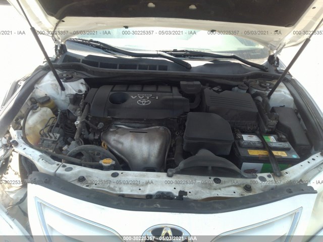 Photo 9 VIN: 4T4BF3EK1AR017565 - TOYOTA CAMRY 